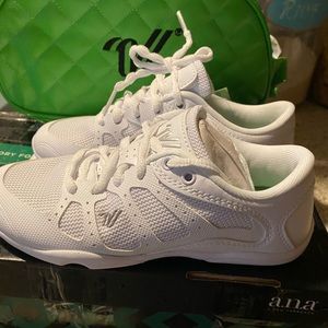 New VARSITY CHEER SHOES